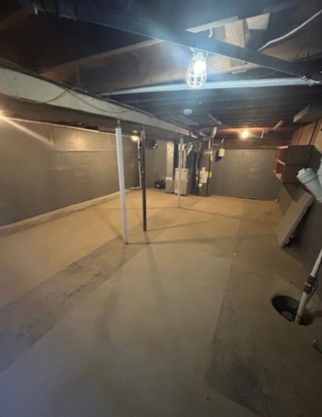 Building Photo - Beautiful 3BD/1BTH