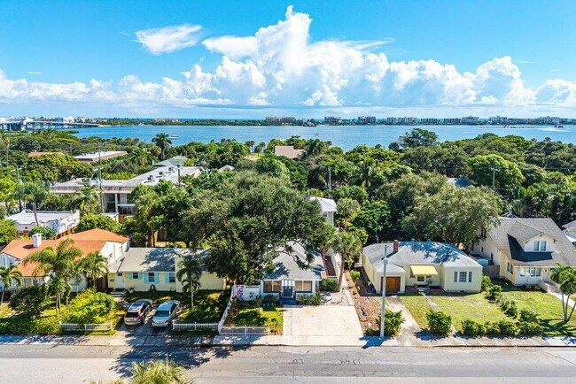 Building Photo - 314 S Palmway