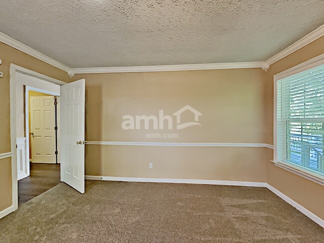 Building Photo - 620 Woodhaven Dr
