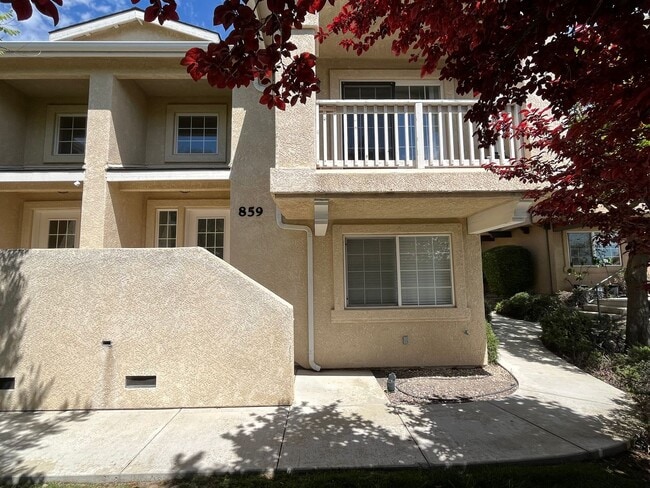 Building Photo - Charming 3 bedroom home in Paso Robles