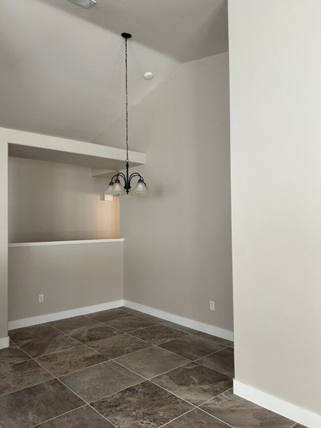 Building Photo - 11100 Myers Ranch Ct
