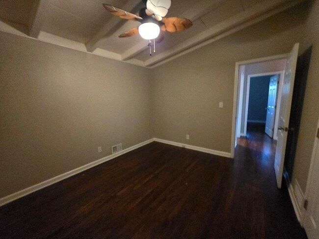 Building Photo - 3659 Ashwood Dr SE