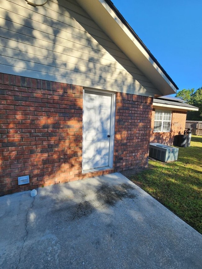 Building Photo - 1073 Cassidy Ln