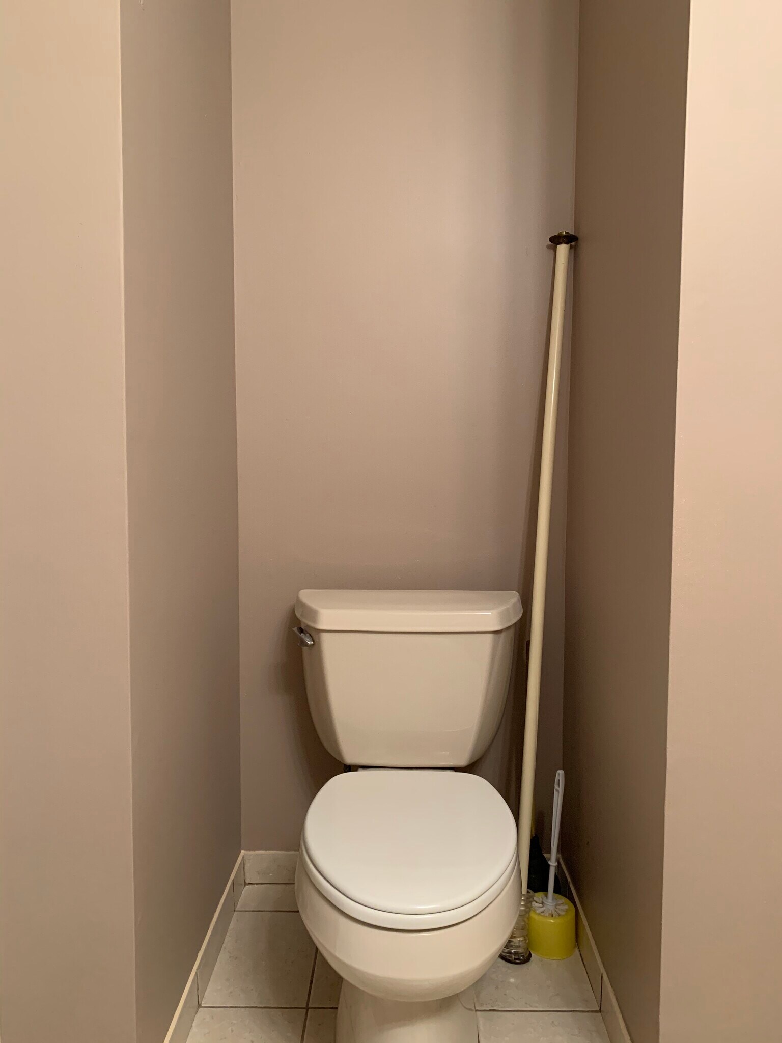 Bathroom - 210 Gibbons Ct