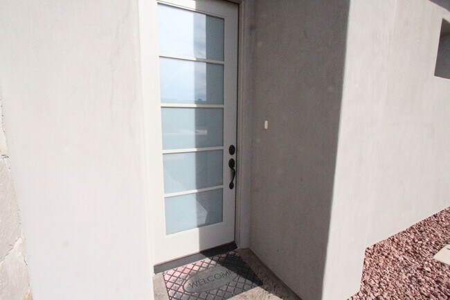 Building Photo - Move in Ready - Sand Hollow and Dunes Retreat