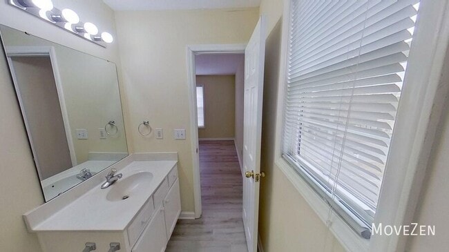 Building Photo - 5421 Advantis Dr