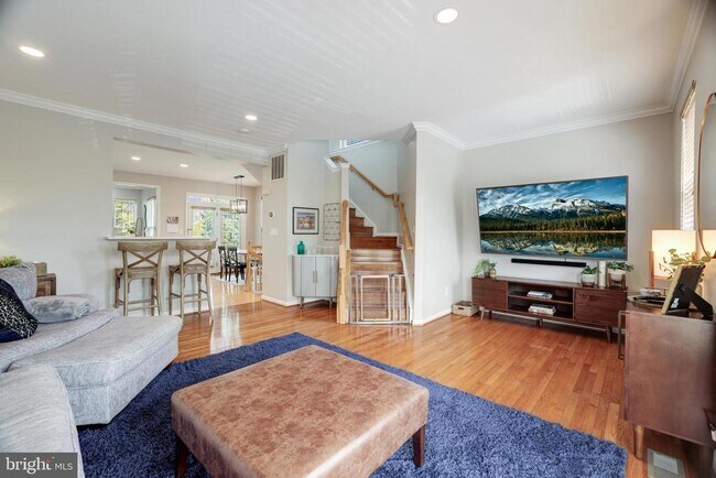 Building Photo - 2520 Banshire Dr