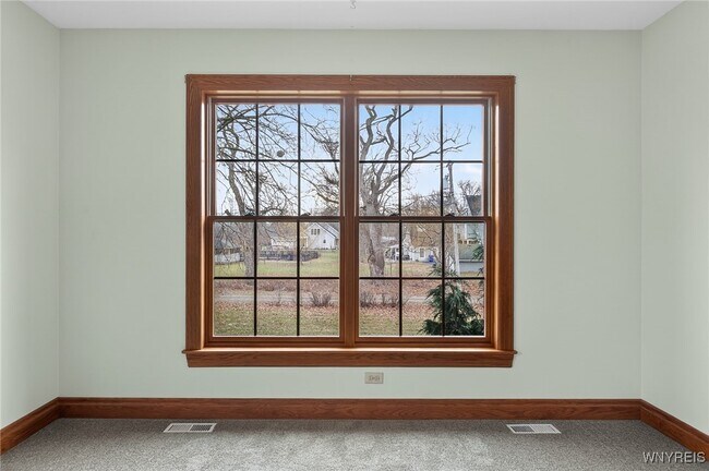 Building Photo - 3945 Lower River Rd