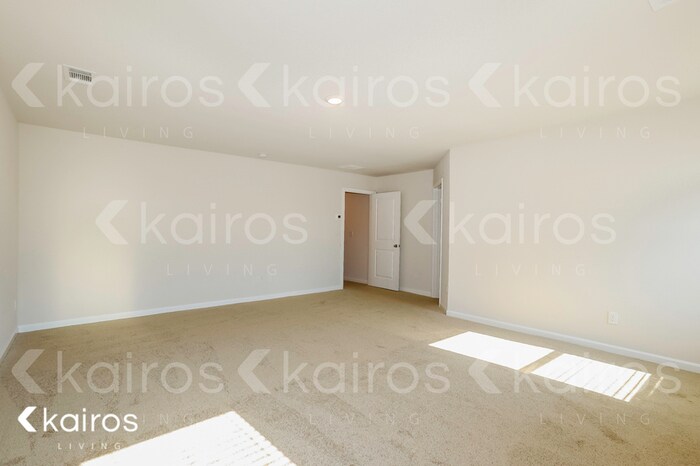 Building Photo - 7008 Pinehurst Way N