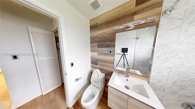 Building Photo - 2211 Cleveland St