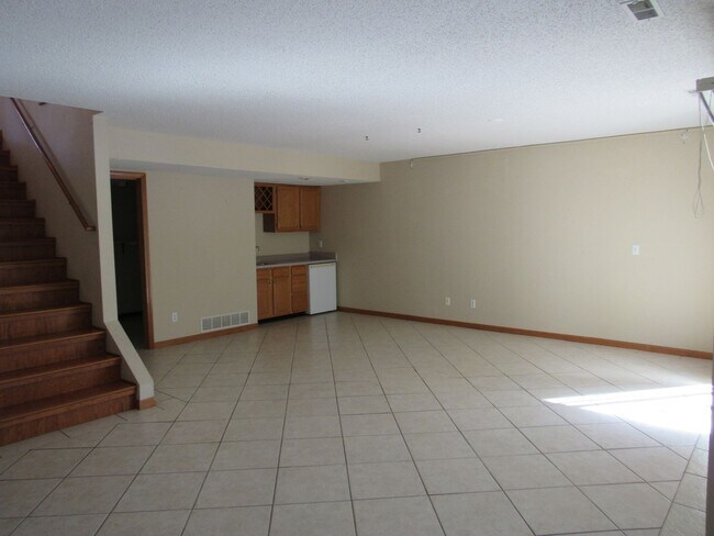 Building Photo - Lakefront house with Cove Protection