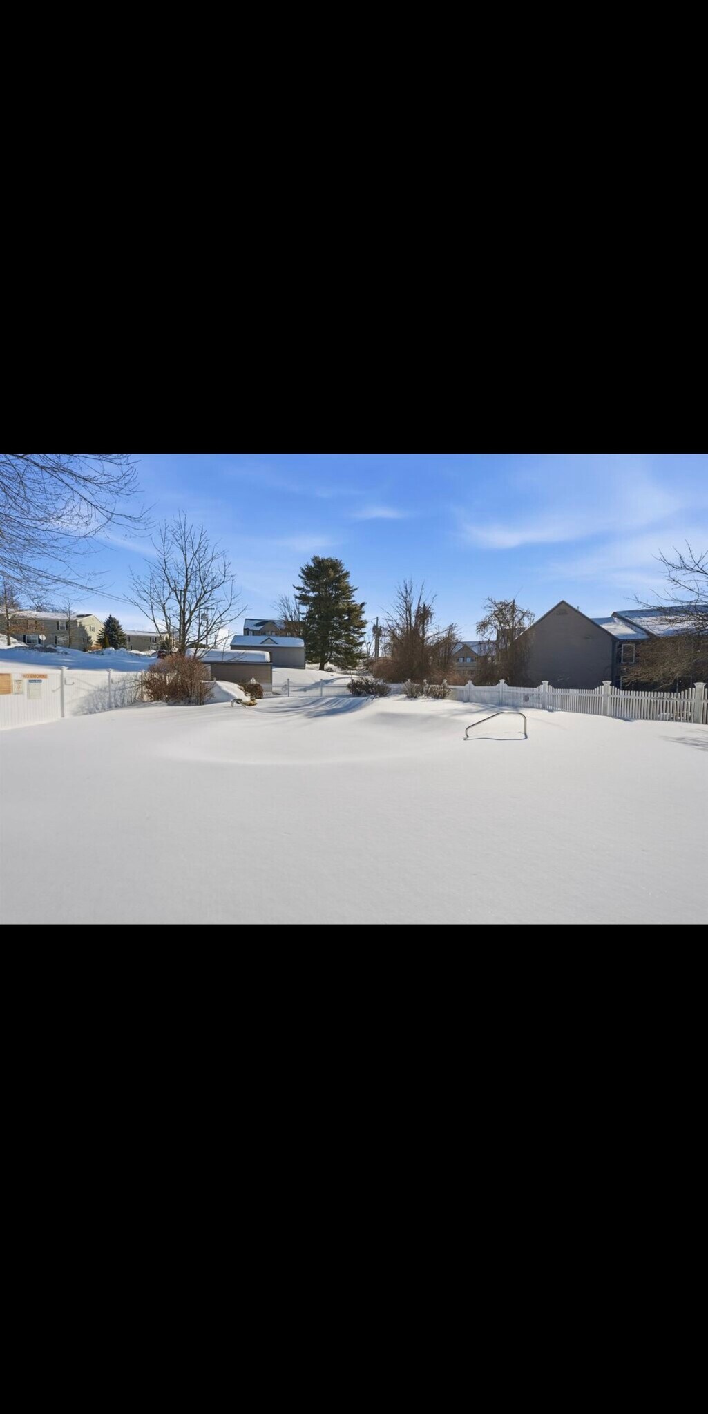 Building Photo - 230 Eastern Ave