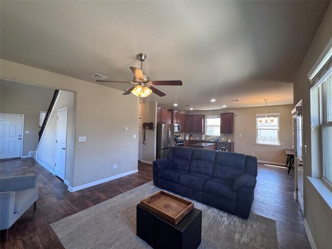 Building Photo - 321 Callahan Ln