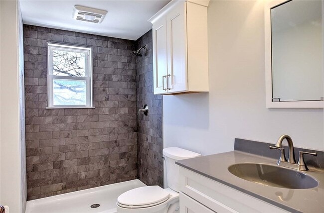 Building Photo - 17 Pidge Ave