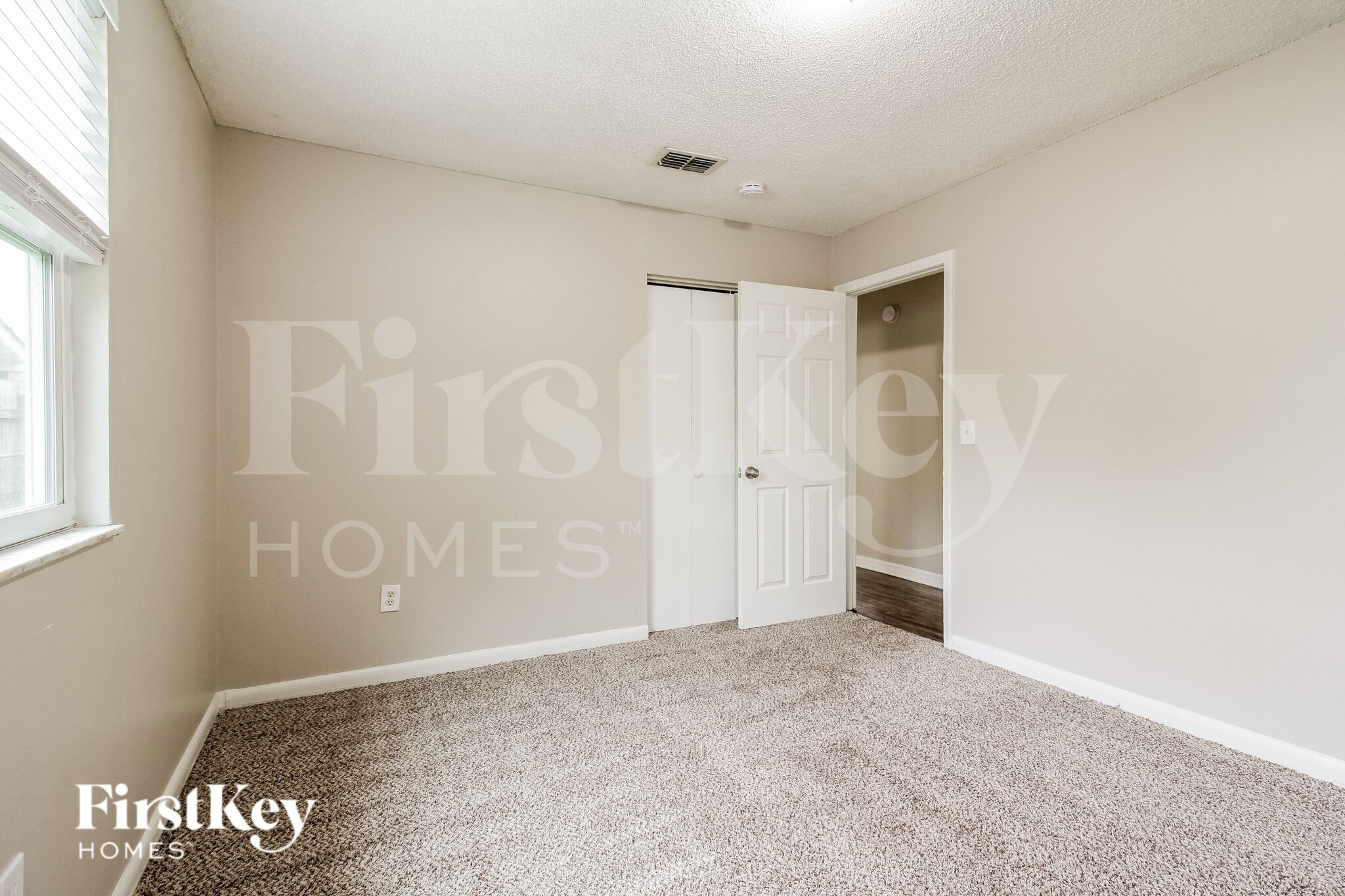 Building Photo - 7742 Club Duclay Dr