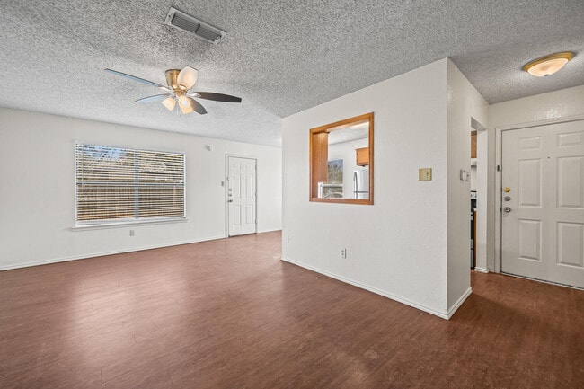 Building Photo - 2107 La Salle Ave