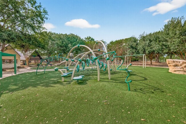 Building Photo - 17518 Heartwind Ct