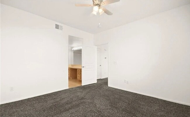 Building Photo - Two Bedroom Condo