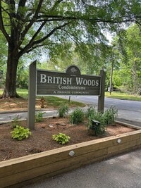 Building Photo - Upper level 1 bedroom/1 bath Condo availab...