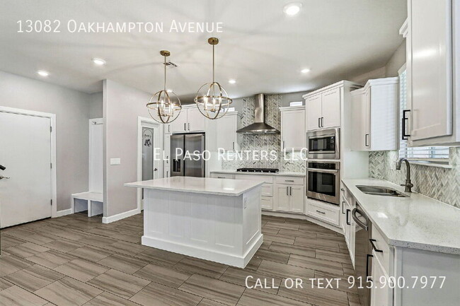 Building Photo - 13082 Oakhampton Ave