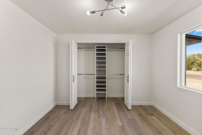 Building Photo - 3763 E Evans Dr