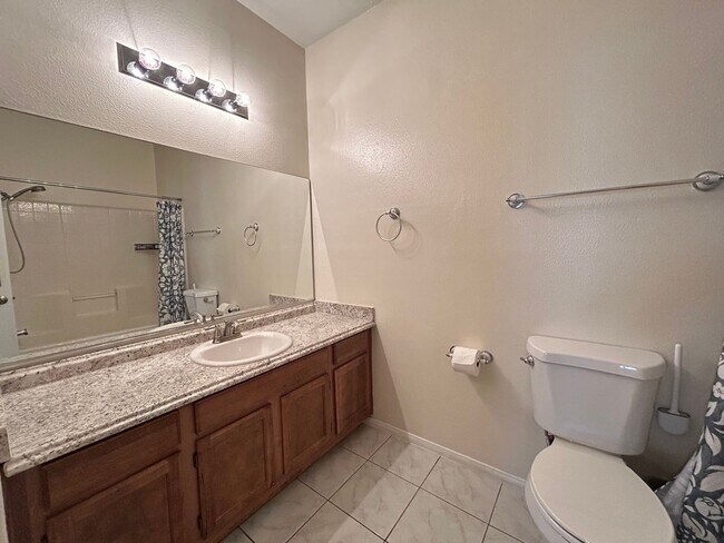 Building Photo - Cozy 2 Bedroom 2 Bathroom Summerlin Condo!