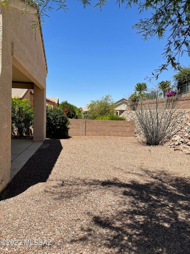 Building Photo - 5320 W Christmas Cholla St
