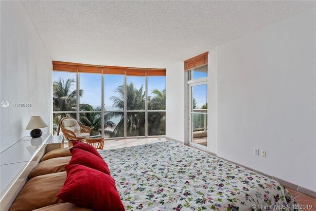 Building Photo - 4201 Collins Ave