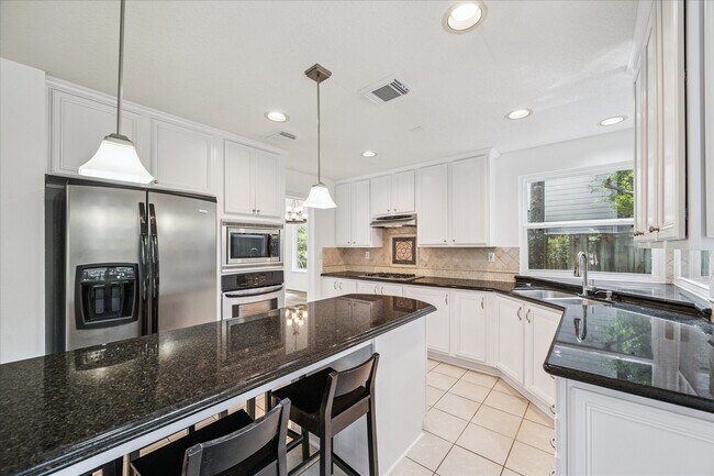 Building Photo - 174 W Greywing Cir