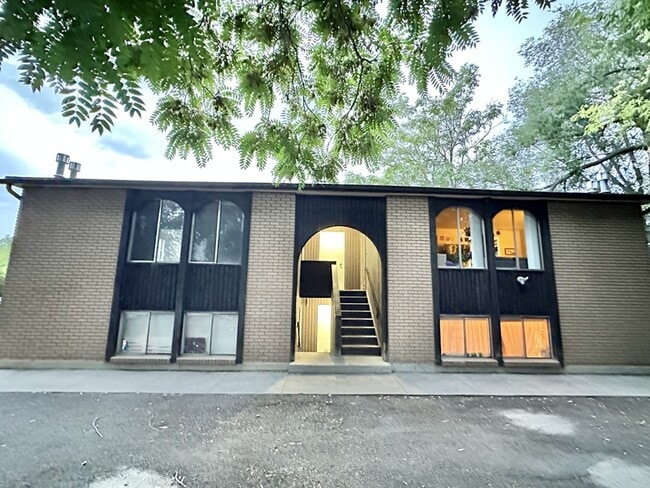 Building Photo - 2175 S 300 E