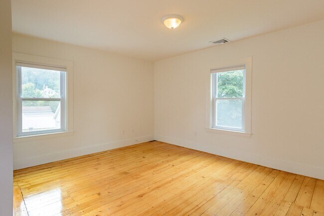 Building Photo - 3 Westerly St