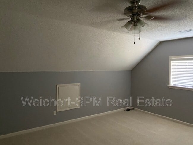 Building Photo - 3431 Valley Chase Ln