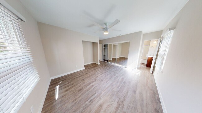 Building Photo - Newly Renovated, Quick to Campus (Lease ou...