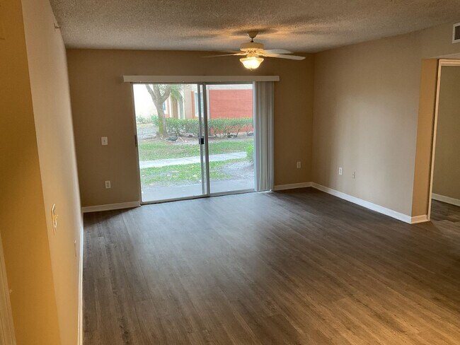 Building Photo - The Grand Isles - Seaspray