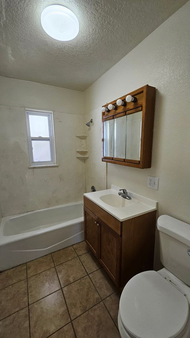 Building Photo - 5321 Marble Pl NE