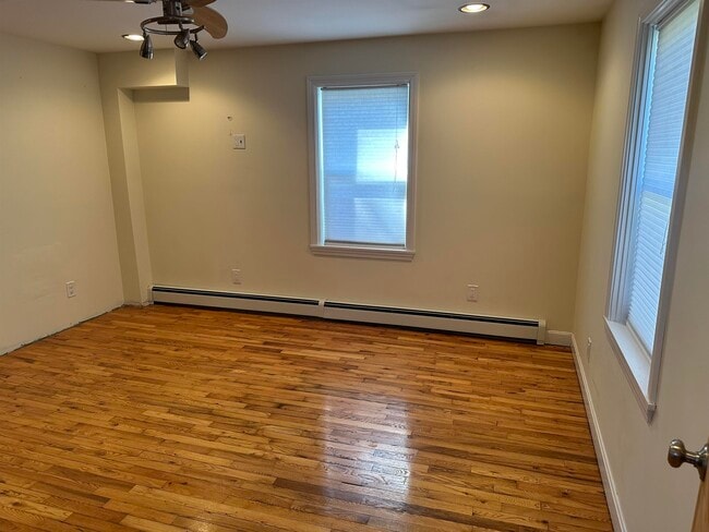 Building Photo - 15 Goen Rd