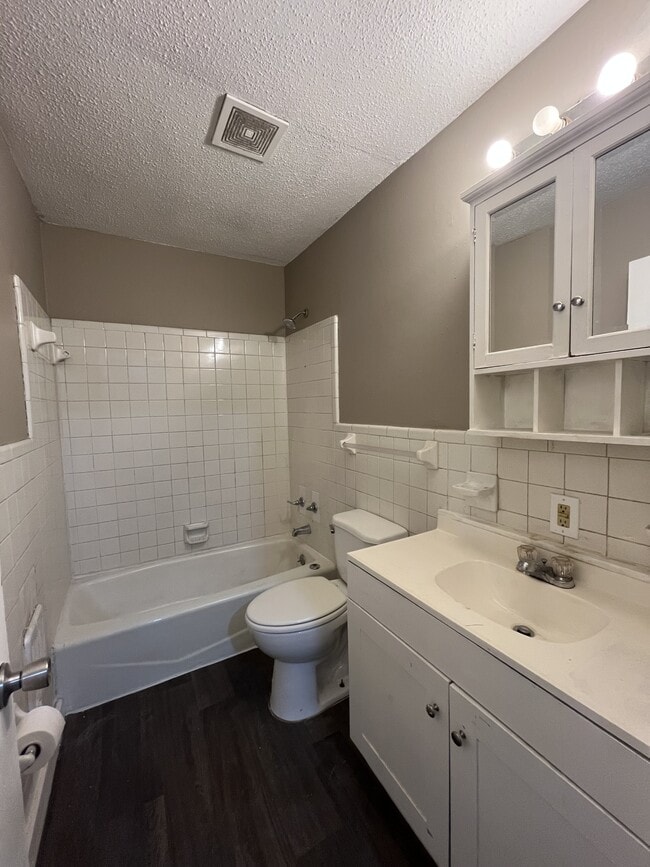Building Photo - 1217 Forrest Mann Cir