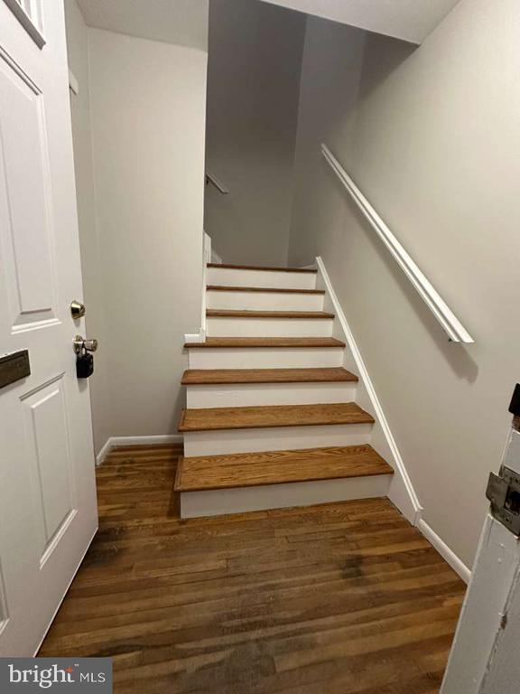 Building Photo - 113 SILVER