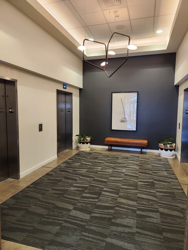 Building Photo - 988 Halekauwila St