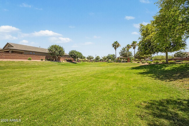 Building Photo - 1360 W Joshua Tree Ave