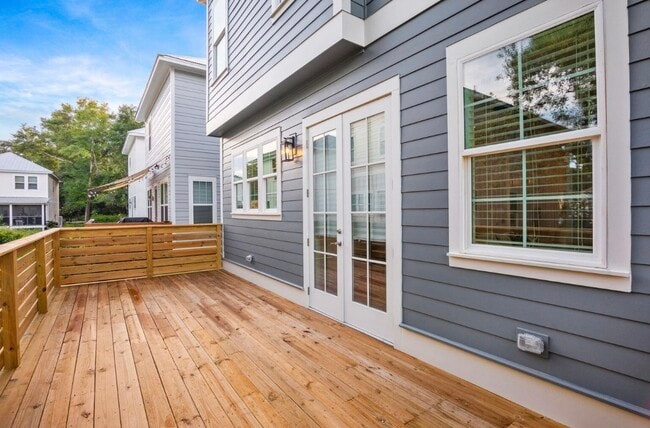 Building Photo - 219 Rearden Way