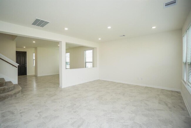 Building Photo - 4615 Sabine Creek Way