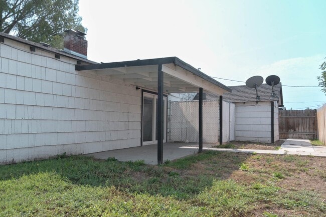 Building Photo - 1117 N Midland Blvd