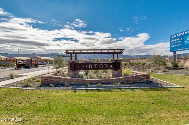 Building Photo - 1346 E Glass Ln