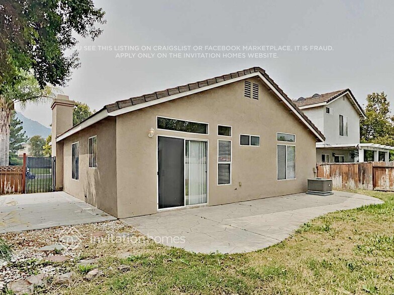 Building Photo - 45362 Zuma Dr