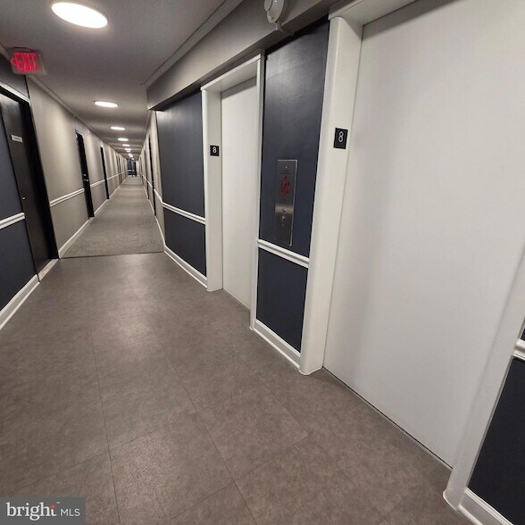 Building Photo - 2500 N Van Dorn St