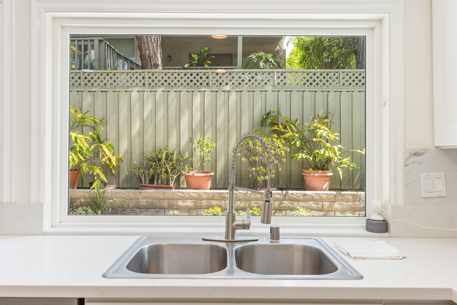 Building Photo - 10227 Autumn Leaf Cir