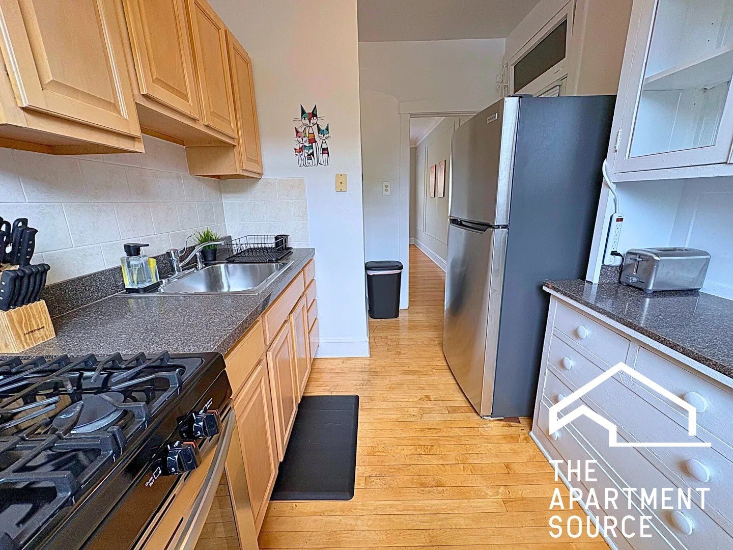 Building Photo - 925 Hinman Ave