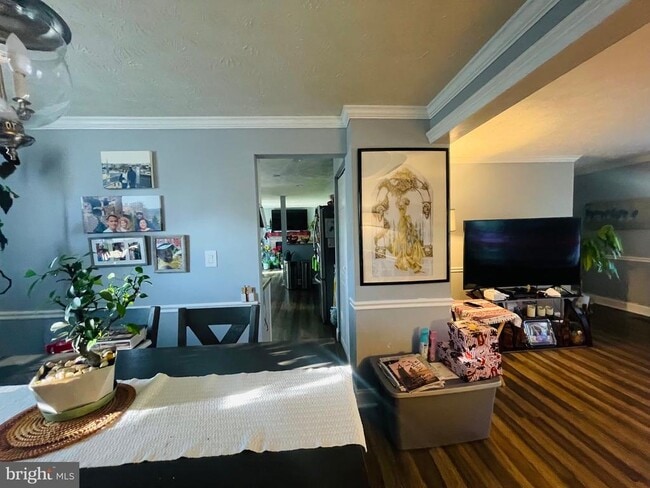 Building Photo - 13200 Cabinwood Dr