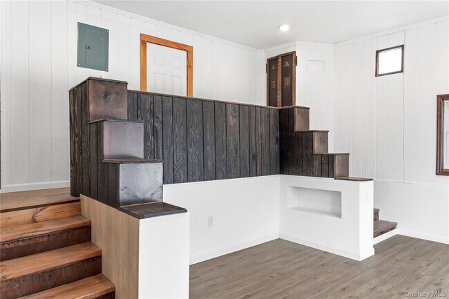 Building Photo - 378 Broadway